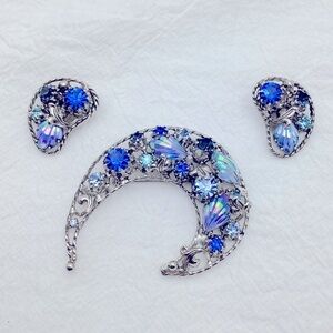 Vintage Triad Signed Brooch And Clip Earrings